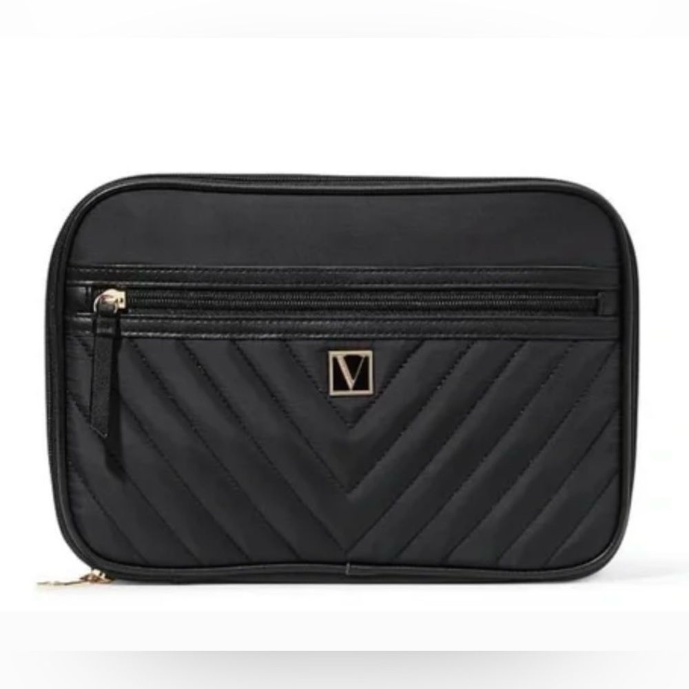 NWT The Victoria’s Secret Electronic Accessories Case